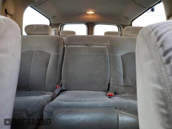 2001 Chevrolet Suburban LT with VIN 3GNEC16TX1G174313, listed as a Copart auction lot 42141645 with 205,982 mi miles and Salvage Title. Bid and sale history available at carsss.com. Image 10.