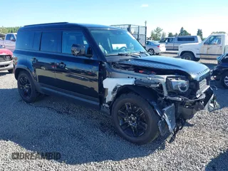 2024 Land Rover Defender S с VIN SALEJ7EX5R2258168, выставлен на аукционе IAAI как лот 42837323 с пробегом 28 495 миль миль и . История ставок и продаж доступна на DreamBid. Изображение 1.