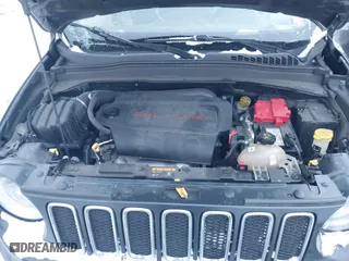 2018 Jeep Renegade Upland Edition with VIN ZACCJBABXJPJ39437, listed as a IAAI auction lot 41259927 with 139,677 mi miles. Bid and sale history available at carsss.com. Image 10.