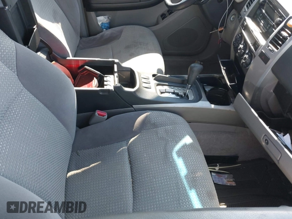 2005 Toyota 4Runner SR5 z VIN JTEZU14RX50048814, wystawiony jako IAAI lot #42042996 z przebiegiem 161 710 mil mil oraz . Historia ofert i sprzedaży dostępna na DreamBid. Obrazek 5.