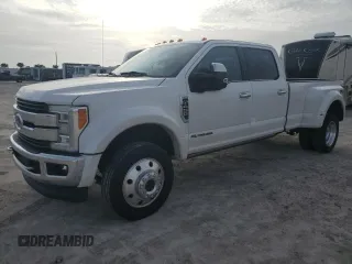 2018 Ford F-450 XL with VIN 1FT8W4DT0JEC17422, listed as a Copart auction lot 77902494 with 64,007 mi miles and Salvage Title. Bid and sale history available at carsss.com. Image 1.