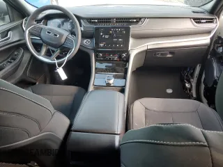 2024 Jeep Grand Cherokee Laredo with VIN 1C4RJHAG6RC263006, listed as a Copart auction lot 52301705 with 2,003 mi miles and Salvage title. Bid and sale history available at DreamBid. Image 8.