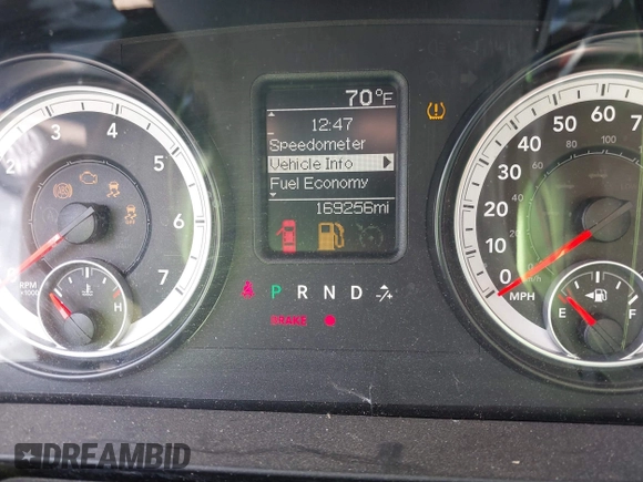 2014 Ram 1500 Express z VIN 1C6RR6KT0ES204081, wystawiony jako IAAI lot #41837967 z przebiegiem 169 256 mil mil oraz . Historia ofert i sprzedaży dostępna na DreamBid. Obrazek 7.