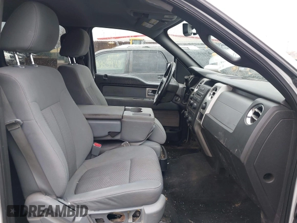 2011 Ford F-150 XLT with VIN 1FTFW1ET0BFC16366, listed as a IAAI auction lot 41902587 with 185,866 mi miles. Bid and sale history available at carsss.com. Image 5.