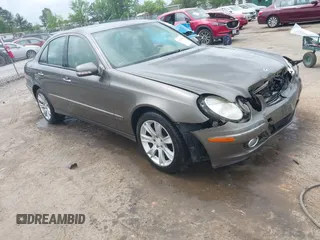 2009 Mercedes-Benz E Luxury 3.5L with VIN WDBUF87X09B418737, listed as a IAAI auction lot 42114852 with 93,014 mi miles. Bid and sale history available at carsss.com. Image 1.