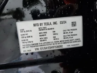 2024 Tesla Model S with VIN 5YJSA1E54RF536092, listed as a Copart auction lot 85934334 with 11,451 mi miles and Salvage title. Bid and sale history available at DreamBid. Image 14.