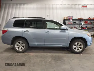 2009 Toyota Highlander z VIN JTEES41A692125192, wystawiony jako IAAI lot #42407380 z przebiegiem 362 168 mil mil oraz . Historia ofert i sprzedaży dostępna na DreamBid. Obrazek 13.