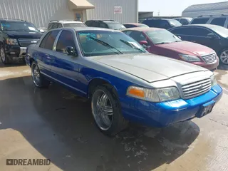 1999 Ford Crown Victoria Police Pkg with VIN 2FAFP71W5XX192230, listed as a IAAI auction lot 41629743 with 170,510 mi miles. Bid and sale history available at carsss.com. Image 1.