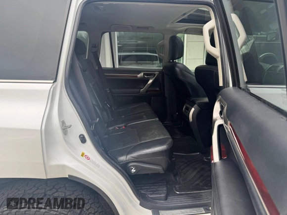 2013 Lexus GX 460 with VIN JTJBM7FX8D5063265, listed as a Copart auction lot 60910835 with 194,599 mi miles and Clean title. Bid and sale history available at DreamBid. Image 6.