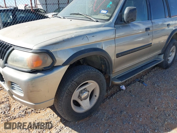 2000 Mitsubishi Montero LS z VIN JA4MT31HXYP020087, wystawiony jako IAAI lot #41540609 z przebiegiem 262 474 mil mil oraz . Historia ofert i sprzedaży dostępna na DreamBid. Obrazek 6.