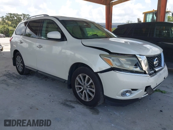 2016 Nissan Pathfinder S with VIN 5N1AR2MN8GC637220, listed as a IAAI auction lot 42382682 with 237,881 mi miles and . Bid and sale history available at DreamBid. Image 1.