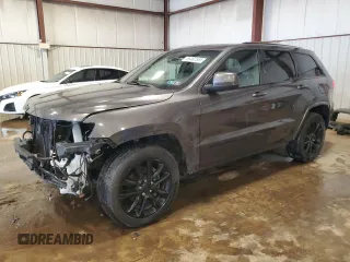 2020 Jeep Grand Cherokee Laredo E z VIN 1C4RJFAG3LC133549, wystawiony jako Copart lot #56462565 z przebiegiem 82 222 mil mil oraz Szkoda całkowita • Salvage title. Historia ofert i sprzedaży dostępna na DreamBid. Obrazek 1.