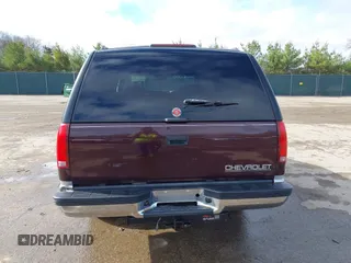 1997 Chevrolet Suburban with VIN 3GNFK16R8VG144969, listed as a IAAI auction lot 42070555 with 197,580 mi miles and . Bid and sale history available at DreamBid. Image 16.