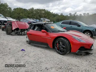 2023 Maserati MC20 z VIN ZAMBMSAB6P0443249, wystawiony jako Copart lot #46668944 z przebiegiem Nie podano mil oraz Nie do naprawy • Non repairable. Historia ofert i sprzedaży dostępna na DreamBid. Obrazek 4.