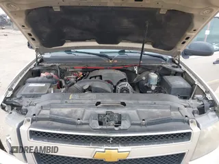 2008 Chevrolet Tahoe LS with VIN 1GNFC13C78R204225, listed as a IAAI auction lot 41600556 with Not provided miles and . Bid and sale history available at DreamBid. Image 10.