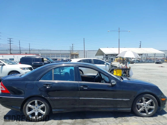2007 Mercedes-Benz C 230 Sport z VIN WDBRF52HX7F888302, wystawiony jako IAAI lot #42539712 z przebiegiem 151 263 mil mil oraz . Historia ofert i sprzedaży dostępna na DreamBid. Obrazek 11.