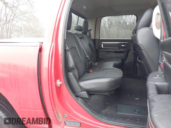 2018 Ram 1500 Sport z VIN 1C6RR7MT1JS161612, wystawiony jako IAAI lot #40943059 z przebiegiem Nie podano mil oraz . Historia ofert i sprzedaży dostępna na DreamBid. Obrazek 8.
