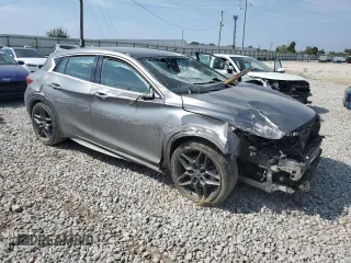 2017 Infiniti QX30 Sport with VIN SJKCH5CP8HA032077, listed as a Copart auction lot 68787934 with 39,072 mi miles and Salvage title. Bid and sale history available at DreamBid. Image 4.