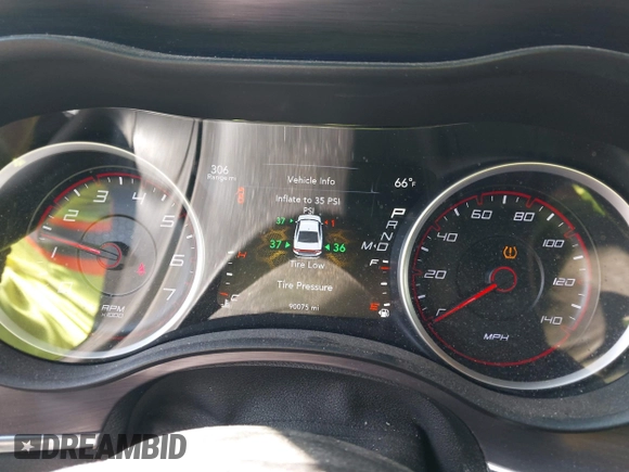 2015 Dodge Charger SE with VIN 2C3CDXBG1FH812677, listed as a IAAI auction lot 41994593 with 90,075 mi miles and . Bid and sale history available at carsss.com. Image 7.