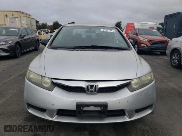 2010 Honda Civic z VIN 19XFA1E39AE028789, wystawiony jako Copart lot #71501844 z przebiegiem 136 429 mil mil oraz Szkoda całkowita • Salvage title. Historia ofert i sprzedaży dostępna na DreamBid. Obrazek 5.