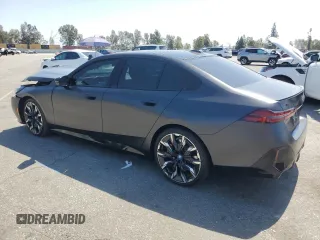 2024 BMW i5 M60 z VIN WBY43FK08RCR02396, wystawiony jako Copart lot #52411905 z przebiegiem 18 632 mil mil oraz Szkoda całkowita • Salvage title. Historia ofert i sprzedaży dostępna na DreamBid. Obrazek 2.