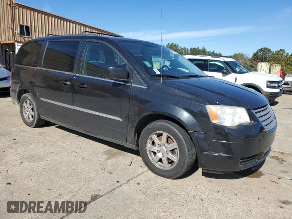 2013 Chrysler Town & Country Touring with VIN 2C4RC1BG5DR637900, listed as a Copart auction lot 88585365 with 271,424 mi miles and Clean Title. Bid and sale history available at carsss.com. Image 4.
