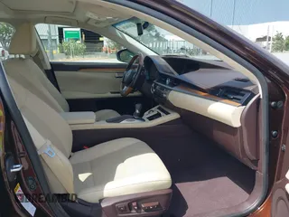 2016 Lexus ES 330 z VIN JTHBK1GG4G2215096, wystawiony jako IAAI lot #42369079 z przebiegiem 84 032 mil mil oraz . Historia ofert i sprzedaży dostępna na DreamBid. Obrazek 5.
