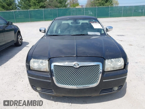 2006 Chrysler 300 Touring with VIN 2C3LA53G66H329729, listed as a IAAI auction lot 41946723 with 134,465 mi miles. Bid and sale history available at carsss.com. Image 6.