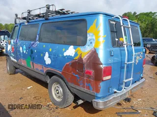 1995 Chevrolet Chevy Van z VIN 1GNEG25Z4SF221421, wystawiony jako IAAI lot #42003616 z przebiegiem 196 007 mil mil oraz . Historia ofert i sprzedaży dostępna na DreamBid. Obrazek 3.