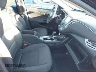2018 Chevrolet Malibu LT with VIN 1G1ZD5ST8JF263148, listed as a IAAI auction lot 41821276 with 160,562 mi miles and . Bid and sale history available at carsss.com. Image 5.