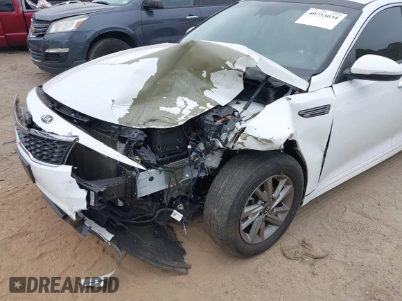 2019 Kia Optima LX with VIN 5XXGT4L30KG300576, listed as a IAAI auction lot 40753034 with 113,721 mi miles. Bid and sale history available at carsss.com. Image 6.