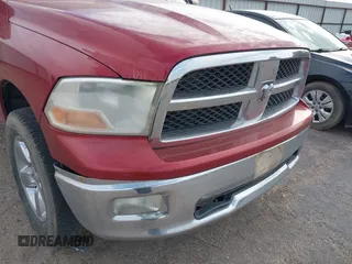 2009 Dodge 1500 Sport z VIN 1D3HV18T69S768289, wystawiony jako IAAI lot #42526478 z przebiegiem 179 907 mil mil oraz . Historia ofert i sprzedaży dostępna na DreamBid. Obrazek 6.