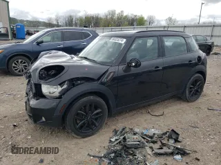 2014 MINI Countryman S z VIN WMWZC5C53EWP38217, wystawiony jako Copart lot #50325274 z przebiegiem 111 138 mil mil oraz Szkody całkowita. Historia ofert i sprzedaży dostępna na DreamBid. Obrazek 1.