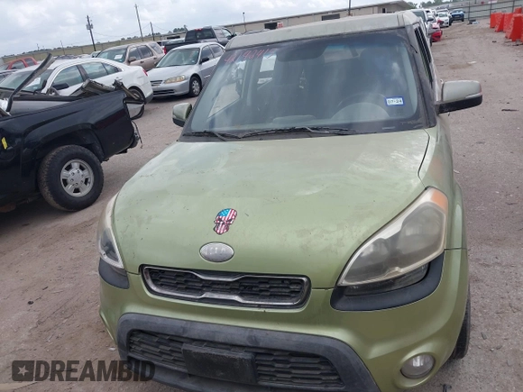 2013 Kia Soul ! with VIN KNDJT2A60D7576761, listed as a IAAI auction lot 42142415 with 1 mi miles. Bid and sale history available at carsss.com. Image 6.