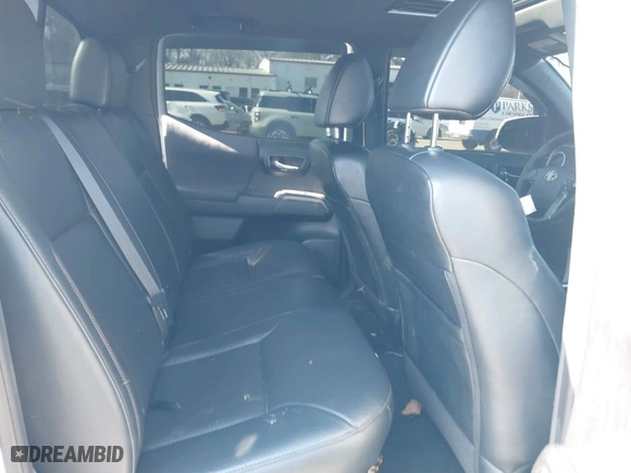 2019 Toyota Tacoma 4WD SR with VIN 5TFCZ5AN6KX194425, listed as a IAAI auction lot 41345357 with 79,574 mi miles. Bid and sale history available at carsss.com. Image 8.