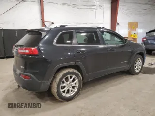 2015 Jeep Cherokee Latitude z VIN 1C4PJMCS4FW757084, wystawiony jako Copart lot #49025455 z przebiegiem 205 132 mil mil oraz Szkoda całkowita • Salvage title. Historia ofert i sprzedaży dostępna na DreamBid. Obrazek 3.