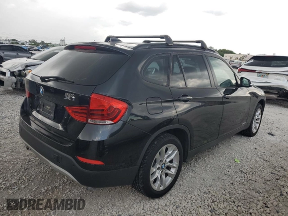 2015 BMW X1 xDrive28i z VIN WBAVL1C5XFVY35591, wystawiony jako Copart lot #59353955 z przebiegiem 86 462 mil mil oraz Czysty tytuł • Clean title. Historia ofert i sprzedaży dostępna na DreamBid. Obrazek 3.