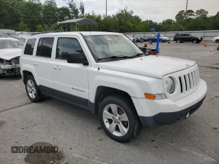 2017 Jeep Patriot Latitude z VIN 1C4NJPFB2HD183300, wystawiony jako Copart lot #57647715 z przebiegiem 198 471 mil mil oraz Czysty tytuł • Clean title. Historia ofert i sprzedaży dostępna na DreamBid. Obrazek 4.