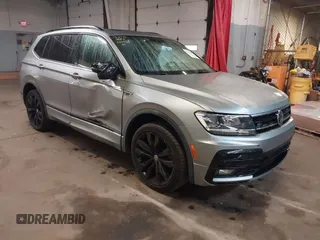 2020 Volkswagen Tiguan SE with VIN 3VV2B7AX5LM149305, listed as a IAAI auction lot 41920685 with 30,512 mi miles and . Bid and sale history available at DreamBid. Image 1.