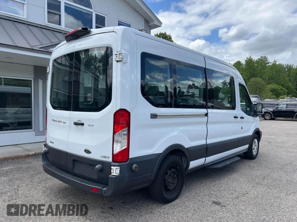 2018 Ford Transit XL z VIN 1FBZX2CG8JKA08901, wystawiony jako IAAI lot #42409721 z przebiegiem 329 422 mil mil oraz . Historia ofert i sprzedaży dostępna na DreamBid. Obrazek 4.