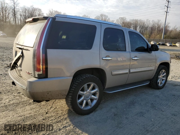 2008 GMC Yukon Denali z VIN 1GKFK63828J227662, wystawiony jako Copart lot #49750375 z przebiegiem 21 720 mil mil oraz Szkody całkowita. Historia ofert i sprzedaży dostępna na DreamBid. Obrazek 3.