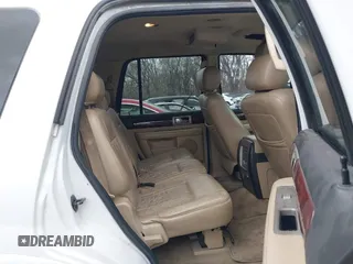 2006 Lincoln Navigator Luxury with VIN 5LMFU285X6LJ21094, listed as a IAAI auction lot 41806373 with 307,588 mi miles. Bid and sale history available at carsss.com. Image 8.