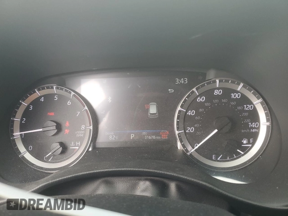 2024 Toyota Highlander LE with VIN 5TDKDRAH4RS529743, listed as a Copart auction lot 53196865 with 31,678 mi miles and Salvage title. Bid and sale history available at DreamBid. Image 9.