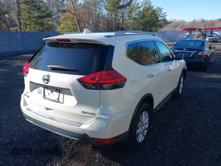 2017 Nissan Rogue SV with VIN 5N1AT2MV2HC843023, listed as a IAAI auction lot 41664836 with 69,946 mi miles and . Bid and sale history available at carsss.com. Image 4.
