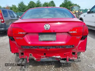 2011 Volkswagen Jetta TDI с VIN 3VWLL7AJ0BM067943, выставлен на аукционе IAAI как лот 42294960 с пробегом 139 607 миль миль и . История ставок и продаж доступна на DreamBid. Изображение 6.