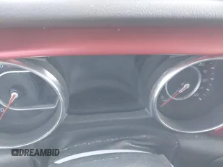 2022 Jeep Gladiator Rubicon z VIN 1C6JJTBG2NL167034, wystawiony jako IAAI lot #41854225 z przebiegiem Nie podano mil oraz . Historia ofert i sprzedaży dostępna na DreamBid. Obrazek 7.