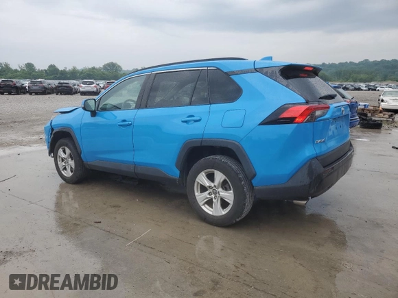 2021 Toyota RAV4 XLE with VIN 2T3P1RFV2MC142047, listed as a Copart auction lot 59095105 with 90,624 mi miles and Salvage title. Bid and sale history available at DreamBid. Image 2.