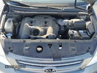 2010 Kia Sedona EX with VIN KNDMH4C37A6329588, listed as a Copart auction lot 88289775 with 127,529 mi miles and Clean Title. Bid and sale history available at carsss.com. Image 12.