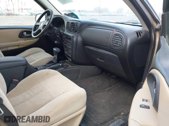 2006 Chevrolet TrailBlazer LS with VIN 1GNET16S966140461, listed as a IAAI auction lot 41453233 with 189,568 mi miles and . Bid and sale history available at DreamBid. Image 5.