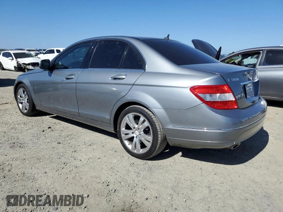 2008 Mercedes-Benz C 300 Sport z VIN WDDGF54X48F060248, wystawiony jako Copart lot #57691835 z przebiegiem 140 988 mil mil oraz Szkoda całkowita • Salvage title. Historia ofert i sprzedaży dostępna na DreamBid. Obrazek 2.